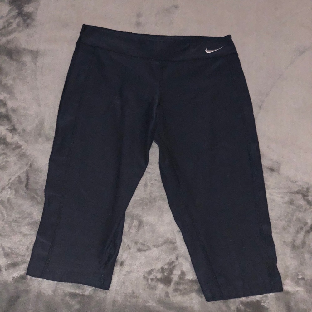 Knee length Nike Leggings